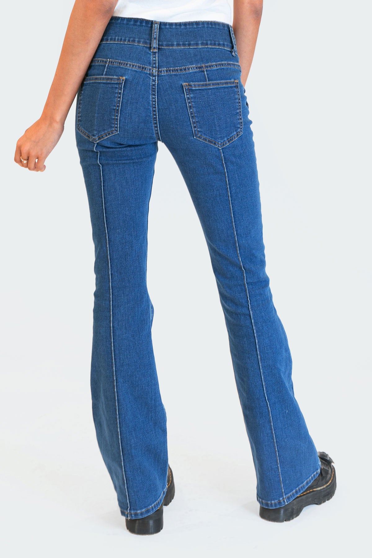Harriot Low-Rise Jeans - Image 4