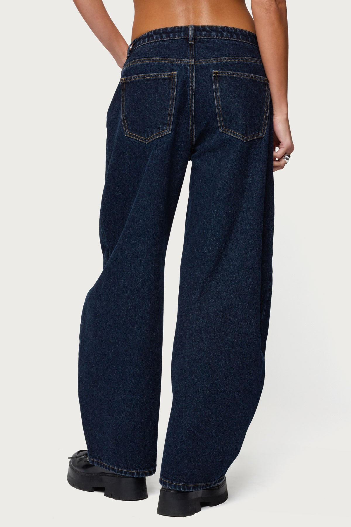 Jillian Low Rise Oversized Barrel Jeans - Image 5