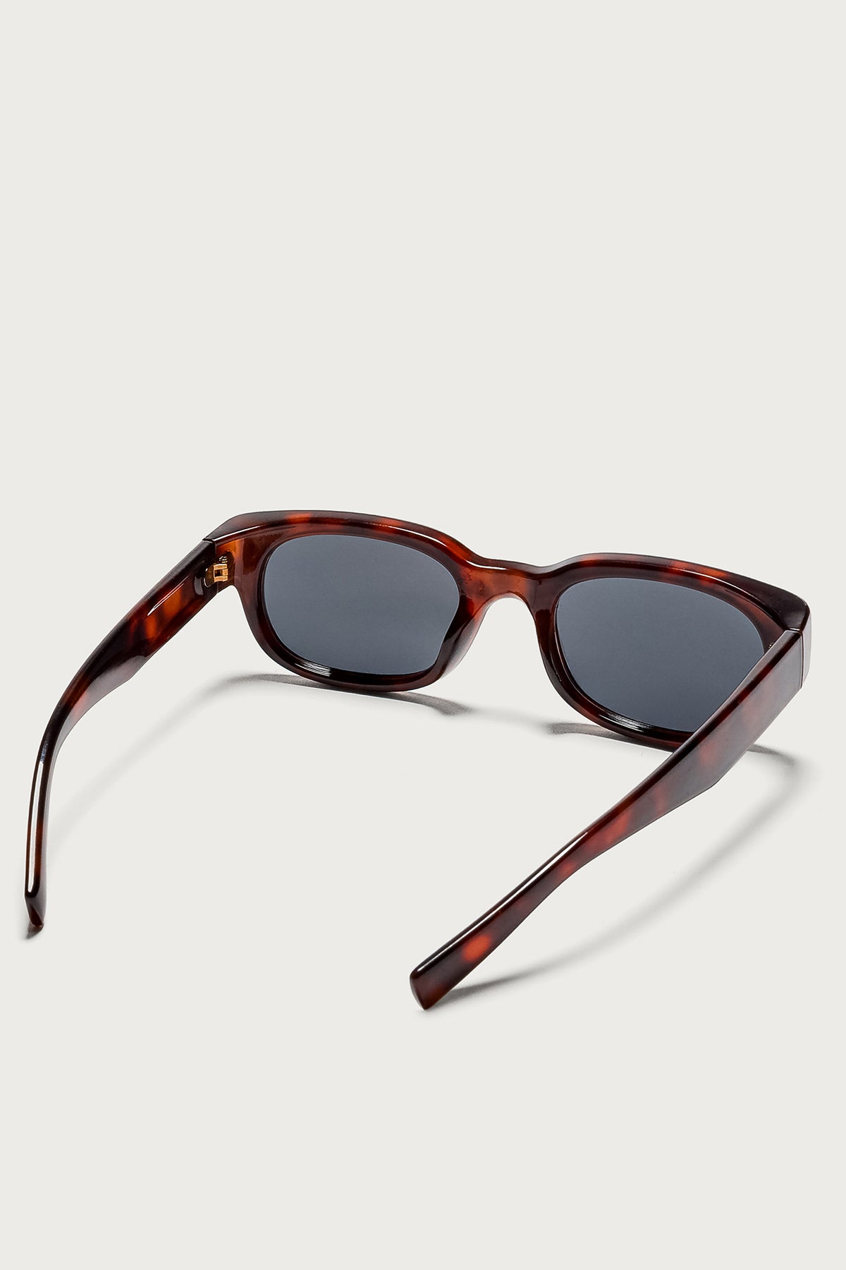 Janu Square Sunglasses - Image 4