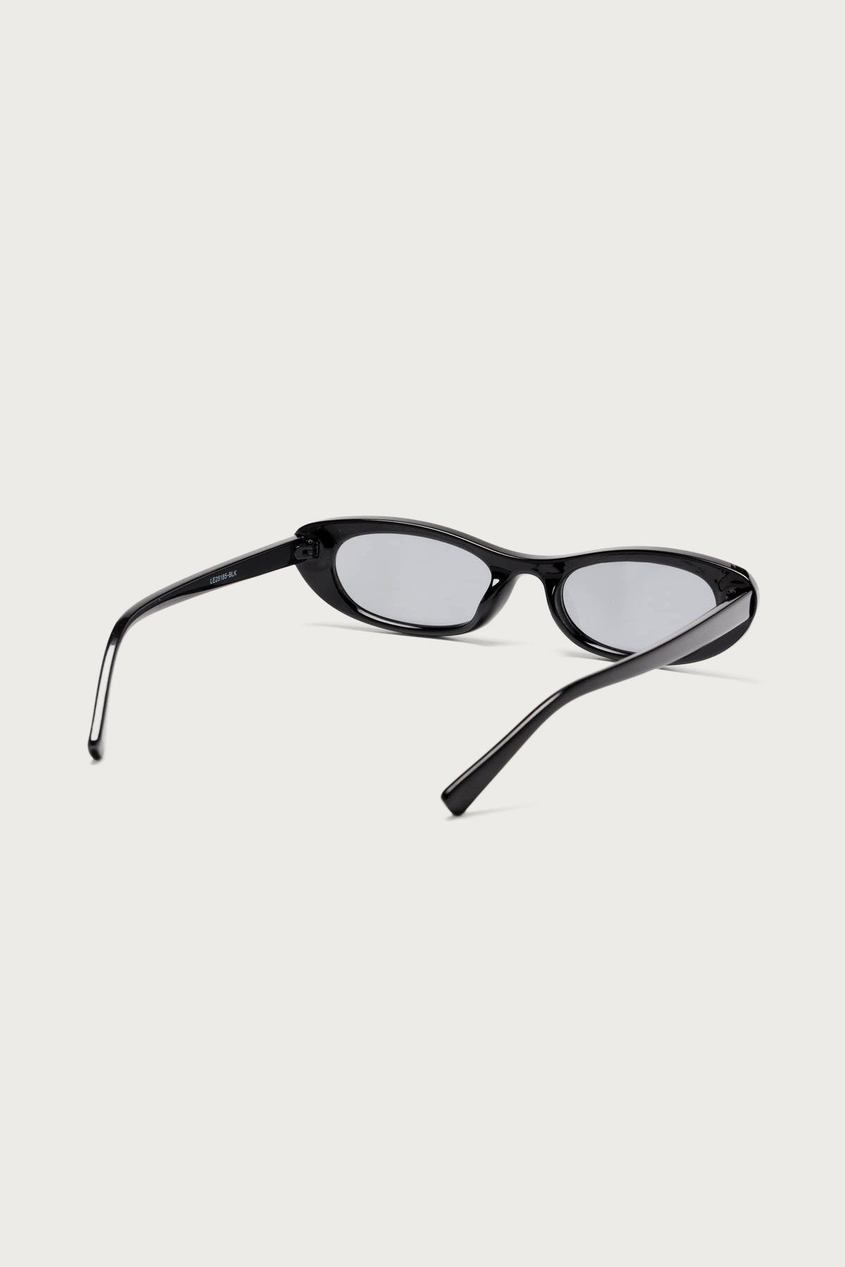 Henlee Oval Sunglasses - Image 4