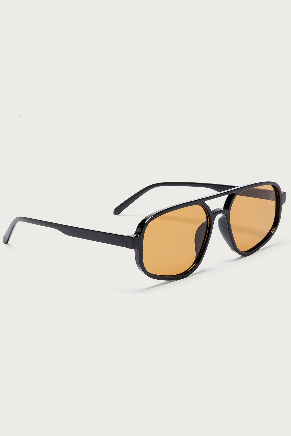 City Babe Round Sunglasses - Image 3