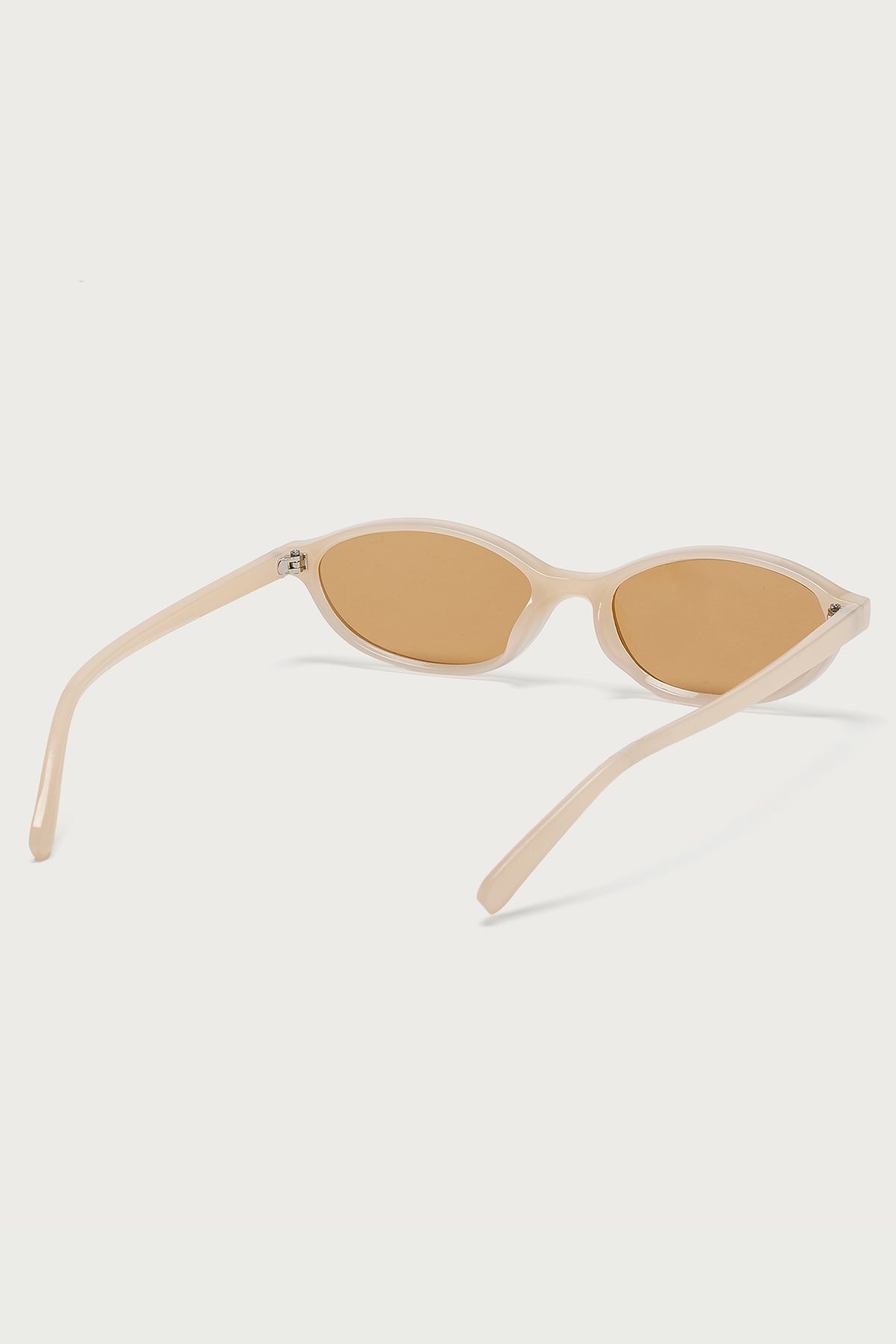 Edielia Oval Sunglasses - Image 4