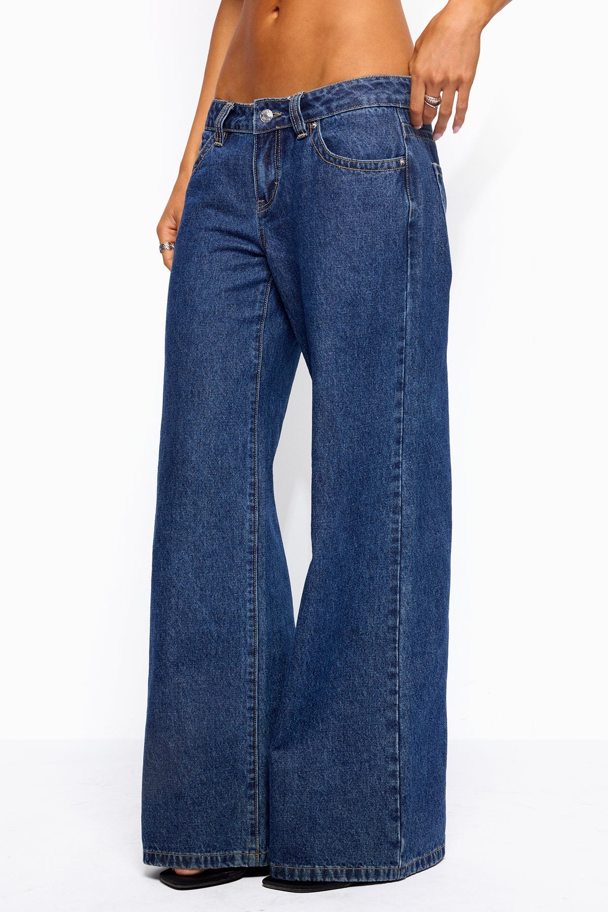 Raiyne Low Rise Wide Leg Jeans - Image 4