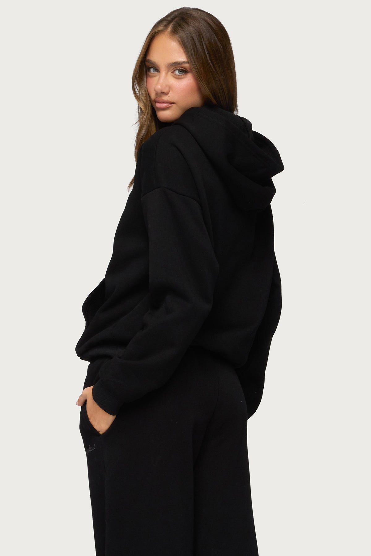 Basic Girl Oversized Edikted Hoodie - Image 6