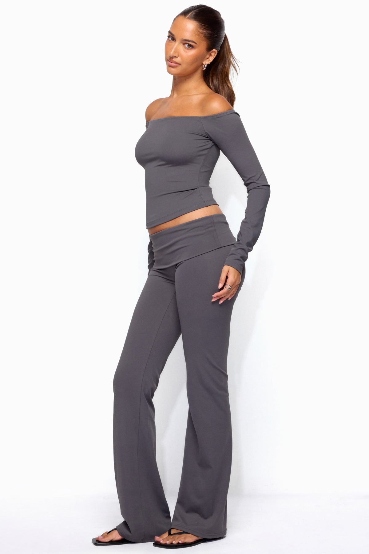 Tezia Off Shoulder Long Sleeve Top - Image 4