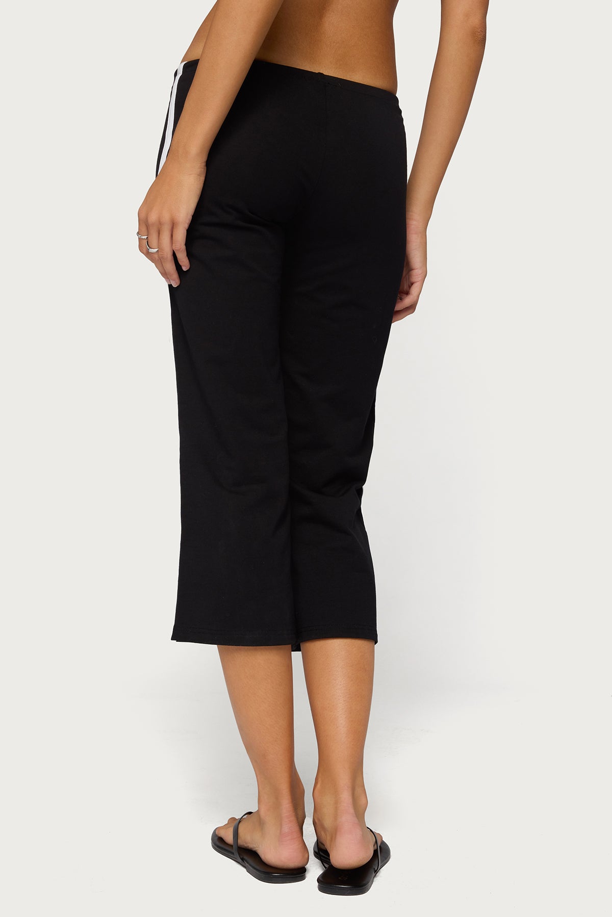 Milene Contrast French Terry Capri Pants - Image 5