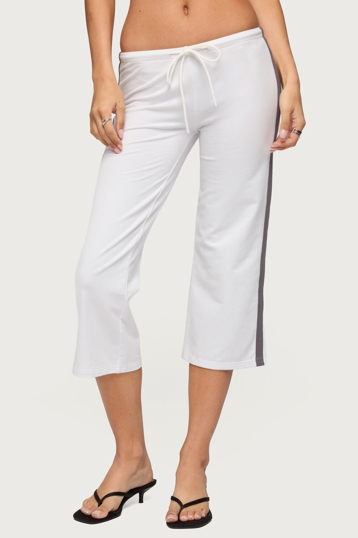 Milene Contrast French Terry Capri Pants - Image 3