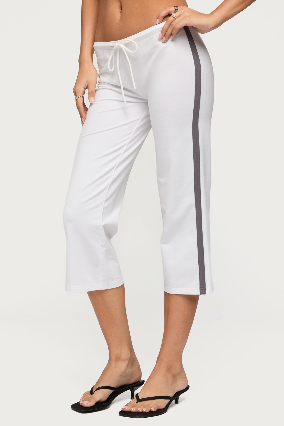 Milene Contrast French Terry Capri Pants - Image 4