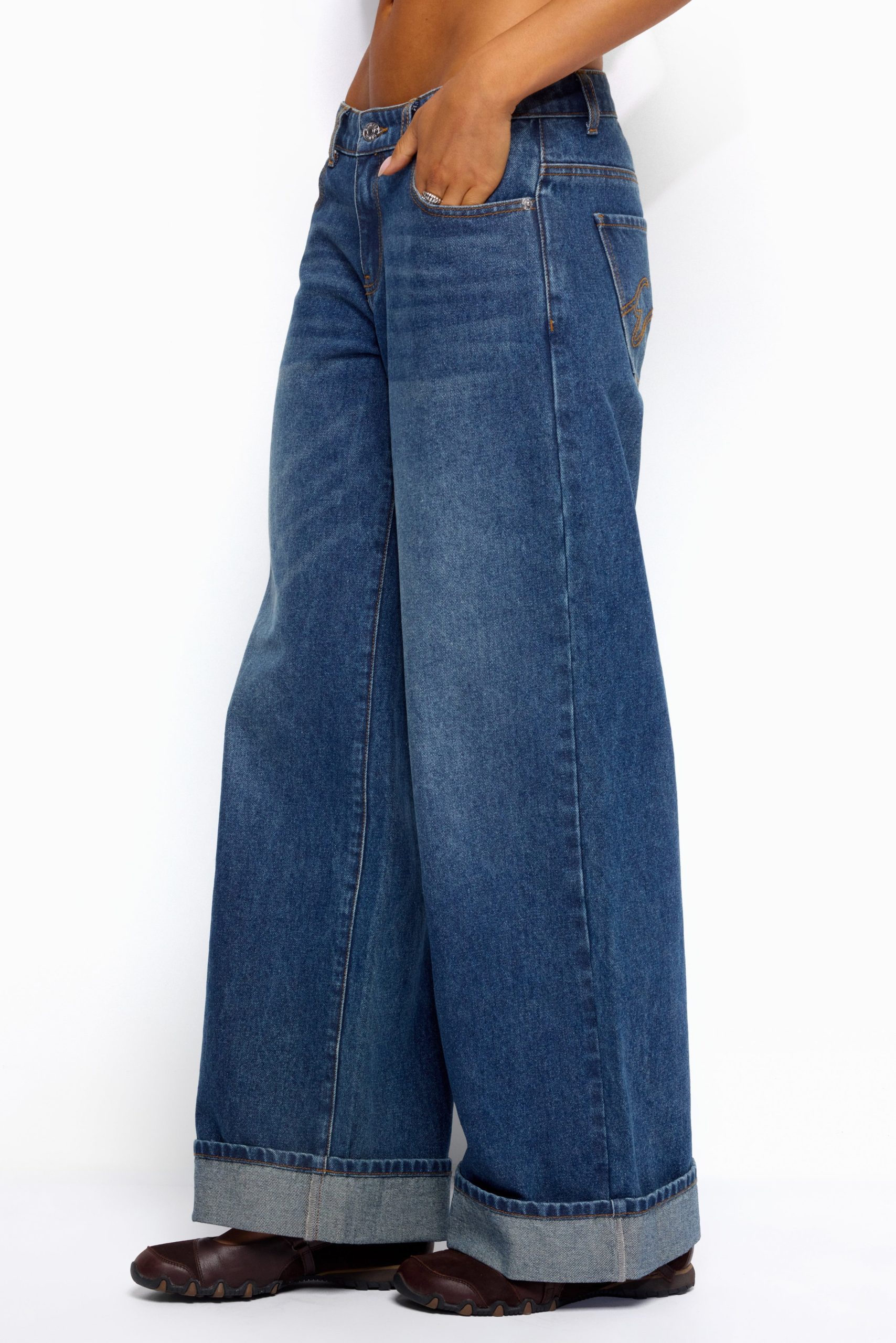 Gatz Cuffed Low Rise Wide Leg Jeans - Image 4