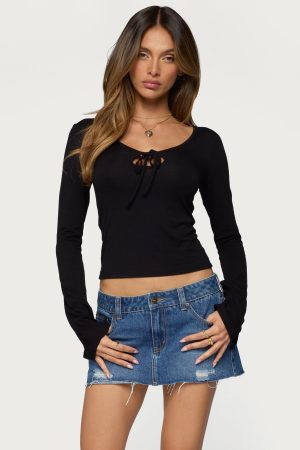 Olina Long Sleeve Keyhole Top
